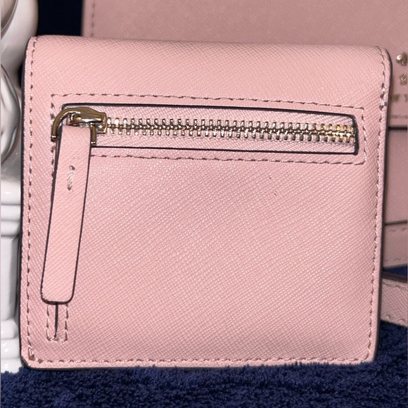 Kate Spade Cove Street Dody crossbody bag and wallet set in Rosie Cheeks - Picture 3 of 16